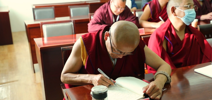  Video | Approaching the Training Class for Tibetan Buddhist Sutras of the Central Academy of Social Sciences