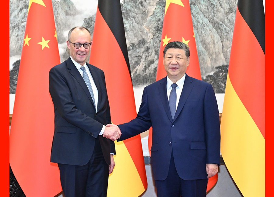 习近平会见德国总理默茨