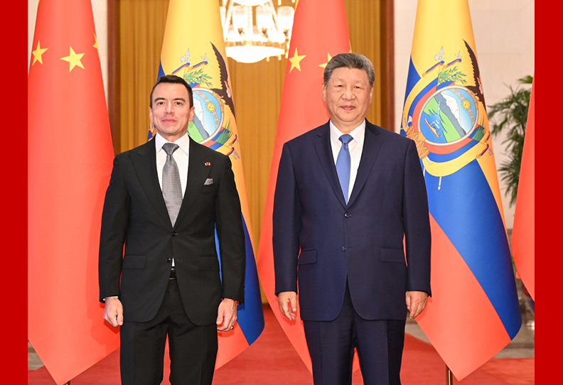 习近平同厄瓜多尔总统诺沃亚会谈