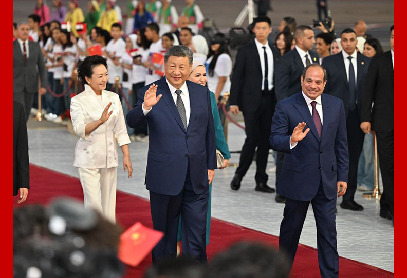 习近平抵达开罗对埃及进行国事访问